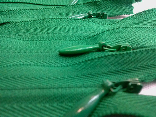Concealed Zip - Emerald Green 876