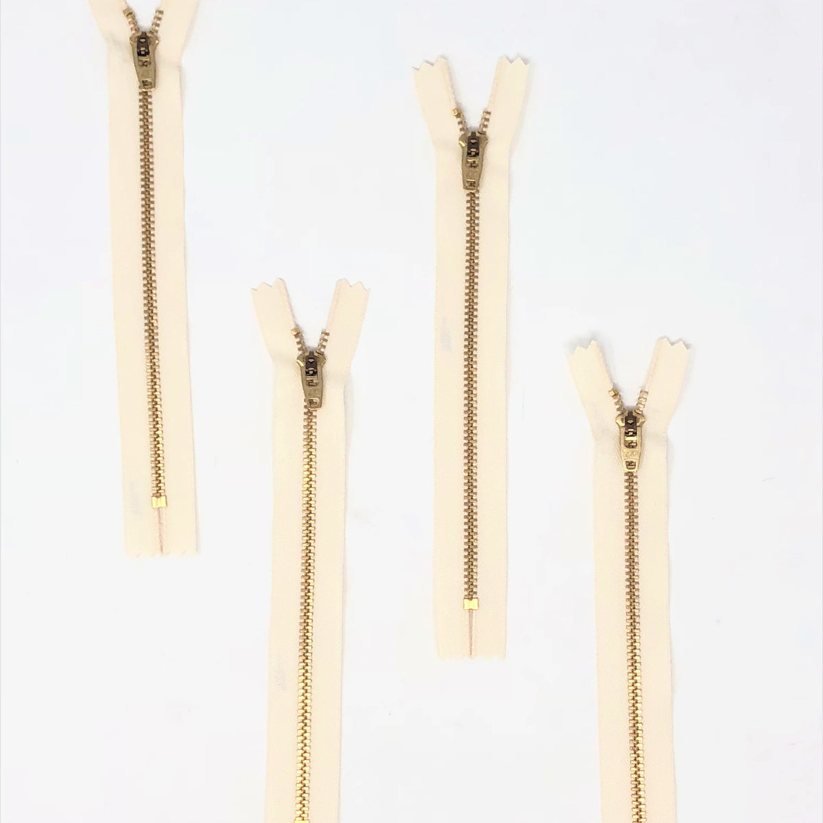 YKK Jeans Zipper 4.5mm Off-White Brass – 4-9 Inches — ZipUpZipper