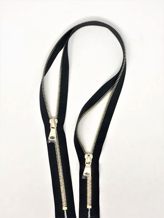 Black Glossy Two-Way Backpack or Luggage Zipper 8MM Brass Closed