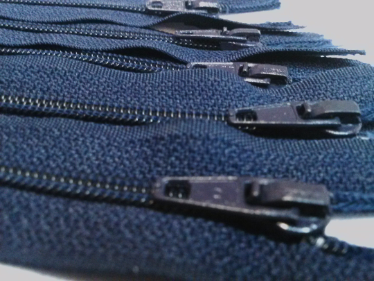 Navy #560 Generic Nylon Zippers 12-22 Inches #3 Coil Closed Bottom - ZipUpZipper