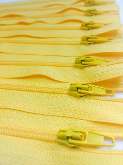 Yellow #504 Generic Nylon Zippers 12-22 Inches #3 Coil Closed Bottom ...